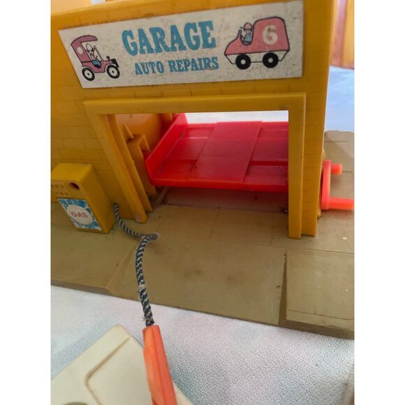 Vintage Fisher Price Little People Play Set Town Series W/ Accessories & Figures - Picture 7 of 16